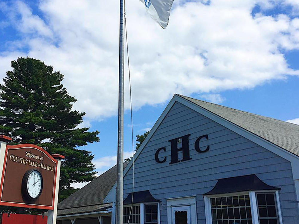 Front of golf course clubhouse